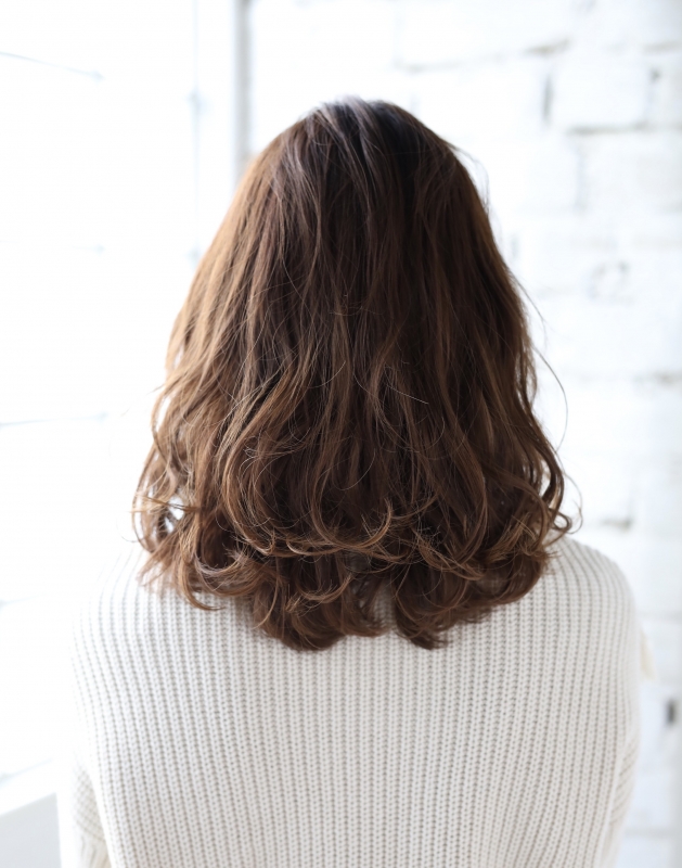 大人かわいいミディアムロブパーマ 髪質改善と縮毛矯正の専門店 Enore青山 エノア アオヤマ
