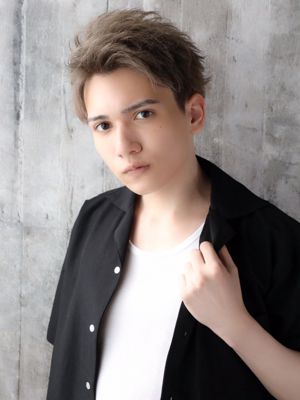 メンズ髪型×デコ出し爽やかショート