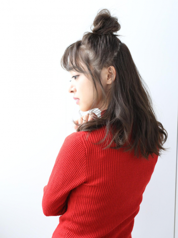 高めでも崩れない！お団子ハーフアップミディアム