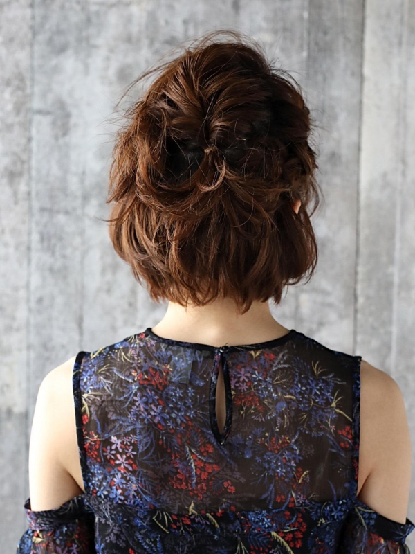 結婚式にも◎ボブの編み込み簡単ハーフアップアレンジ