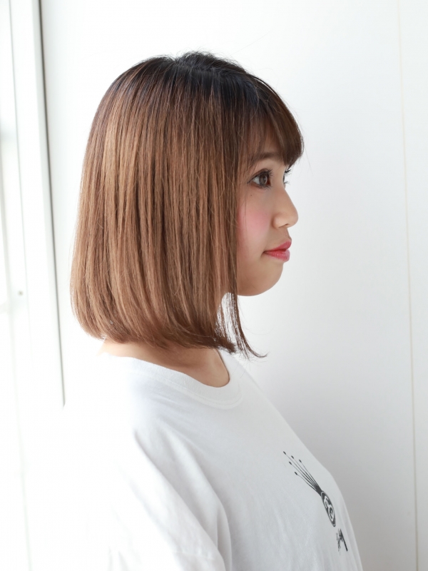 広がるボブ対策に！縮毛矯正でスタイリング簡単ストレートボブ