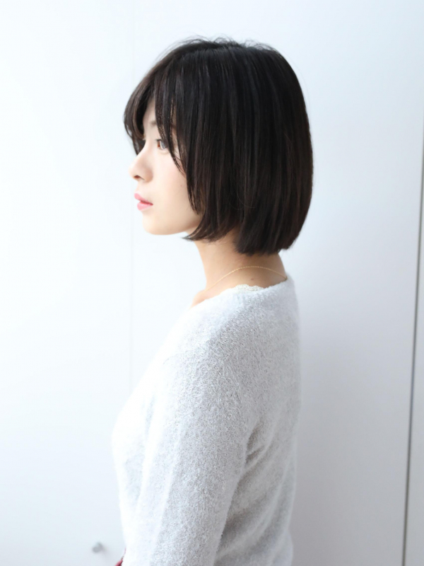 清楚系な髪型の王道！黒髪×小顔ショートボブ