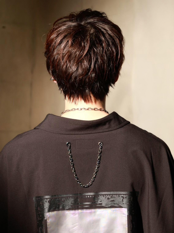 暗めカラーのメンズミディアムヘア