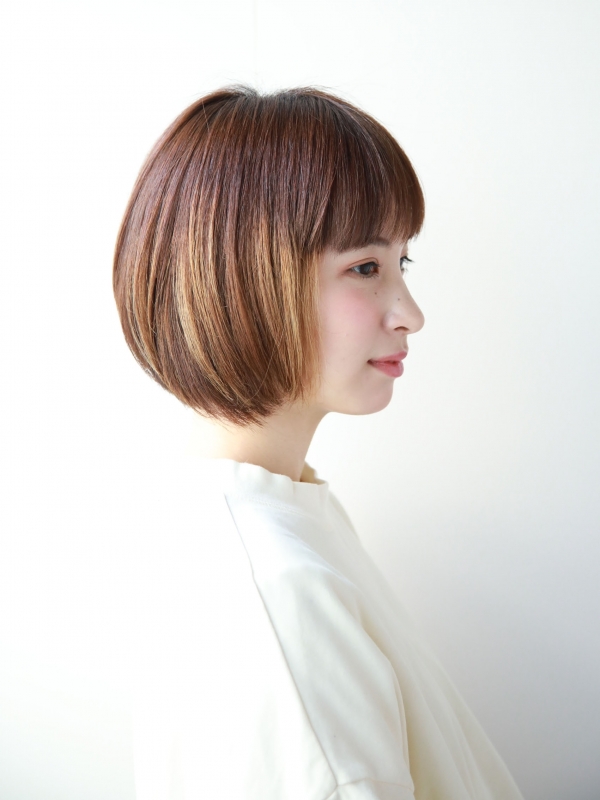 広瀬すずさん風髪型！大人ガーリーなオン眉ショートボブ