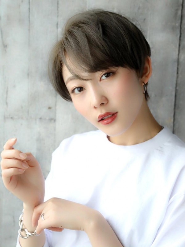 大人女性のアンニュイ×かっこいいマッシュショートボブ