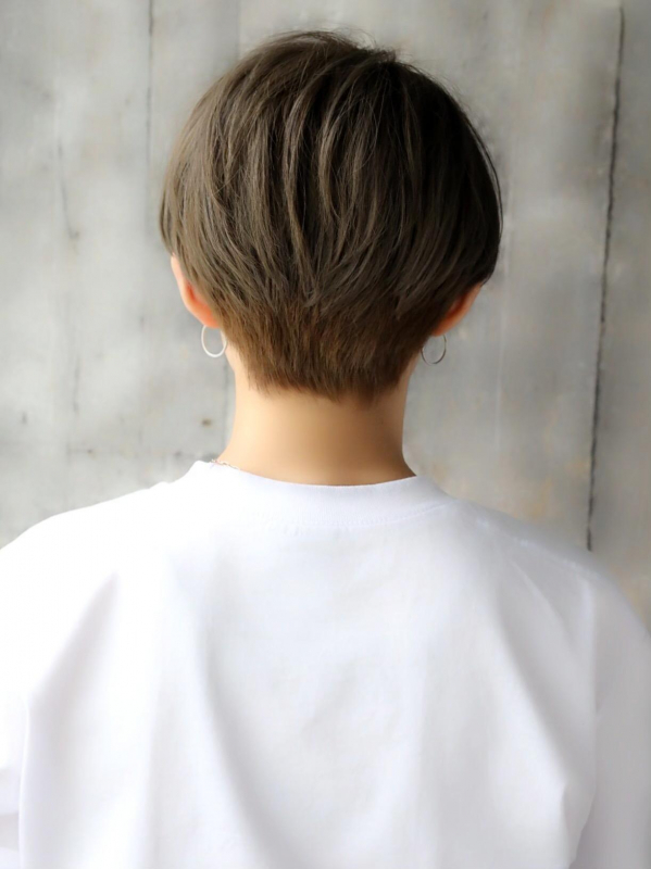 大人女性のアンニュイ×かっこいいマッシュショートボブ