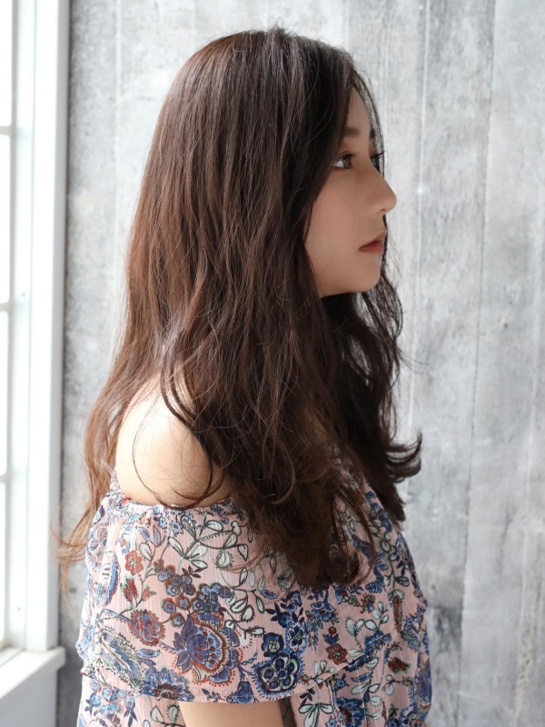 波ウェーブのゆるふわロングヘア