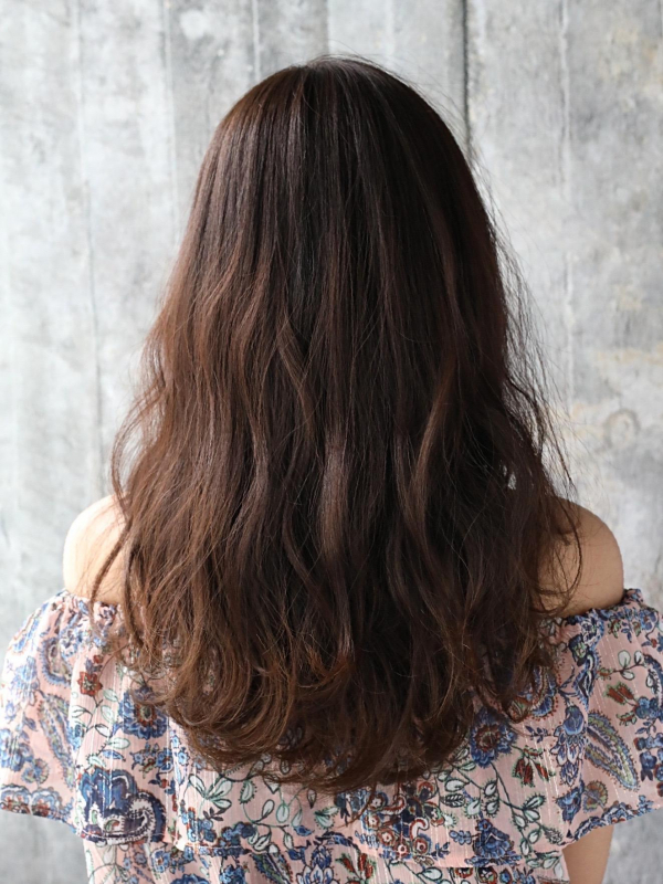 波ウェーブのゆるふわロングヘア