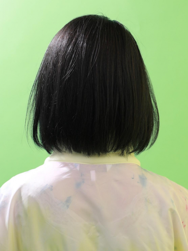 30代40代◎前髪あり×黒髪ストレートミディアムボブ