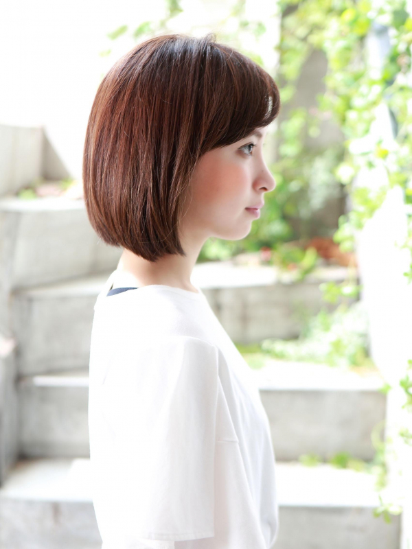 アラフォー女性に◎前髪ありの若返りストレートボブ