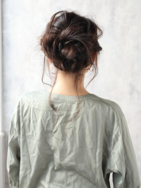 結婚式、二次会に♪ 前髪なしのロングヘアアレンジ