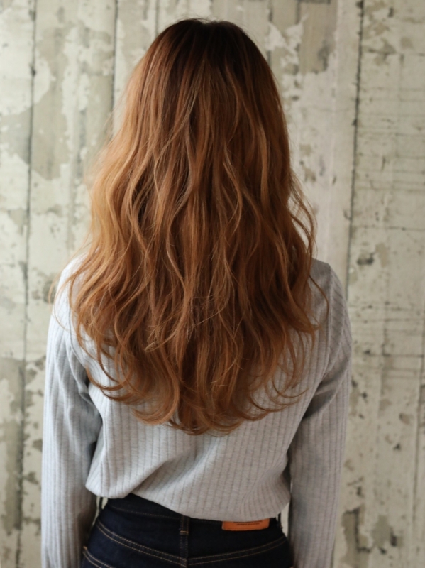 シナモンベージュ×ゆるふわパーマのフレンチガーリーアレンジ