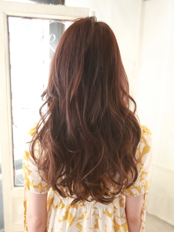 フェミニンな大人デジタルパーマ×ロングヘア