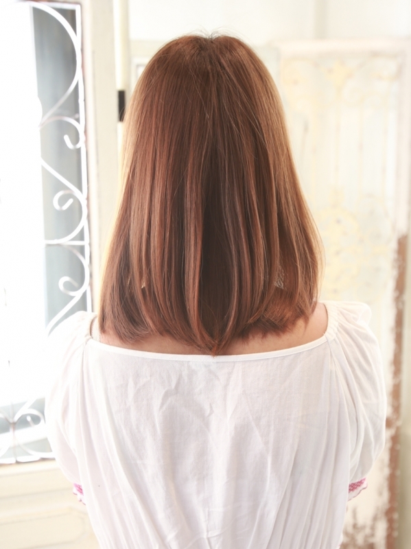 伸ばしかけでもかわいさ最強☆ベージュのミディアムストレート