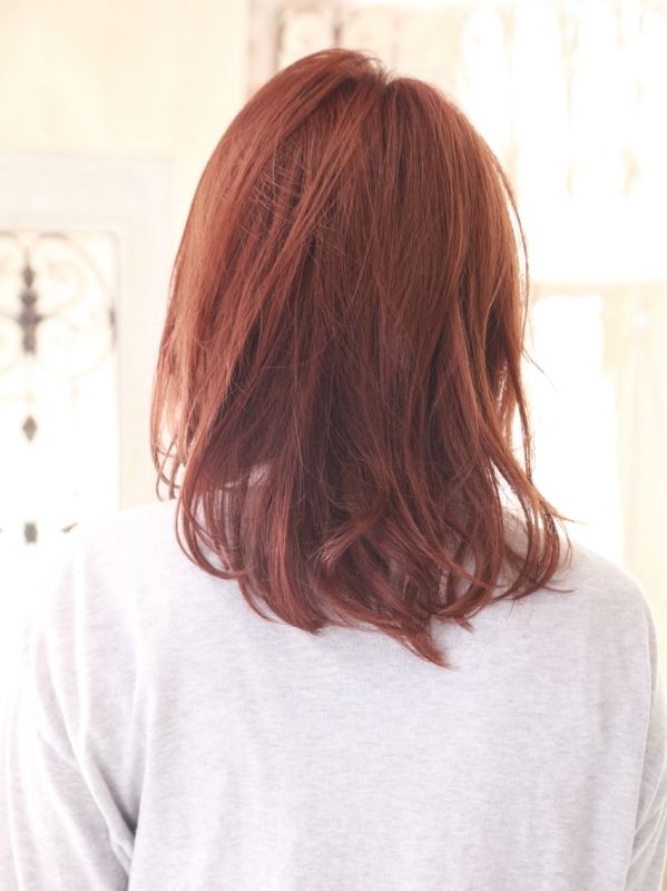 個性的な赤毛がキュート☆他と差がつくミディアムヘア