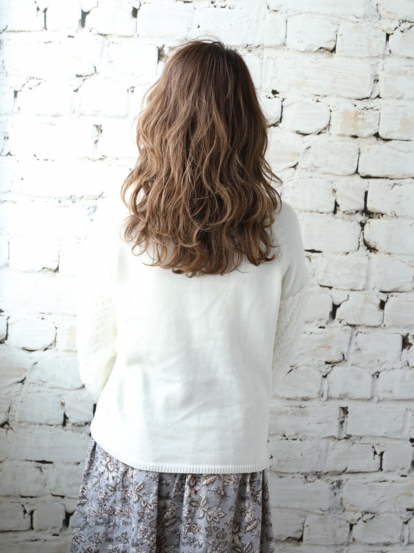 丸顔さん似合わせ◎ひし形くびれシルエットのセミロングパーマ