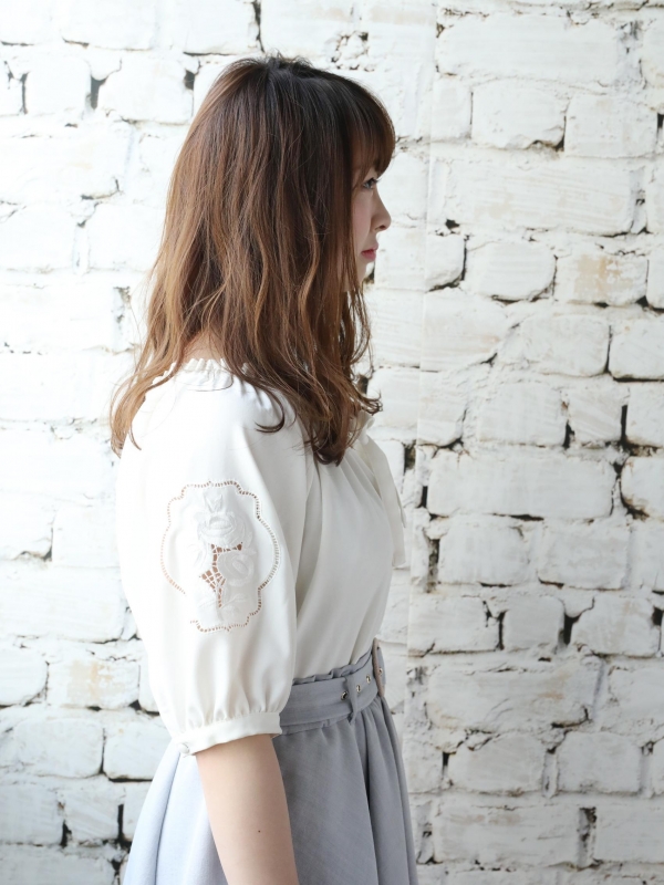 斜めバング×ゆるふわデジタルパーマの愛されセミロング