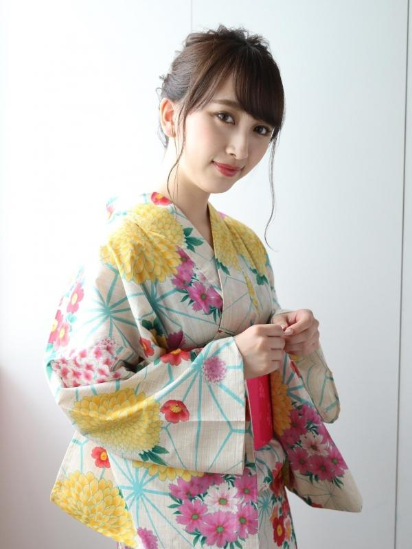 大人可愛いミディアムスタイルの注目を集める浴衣ヘア