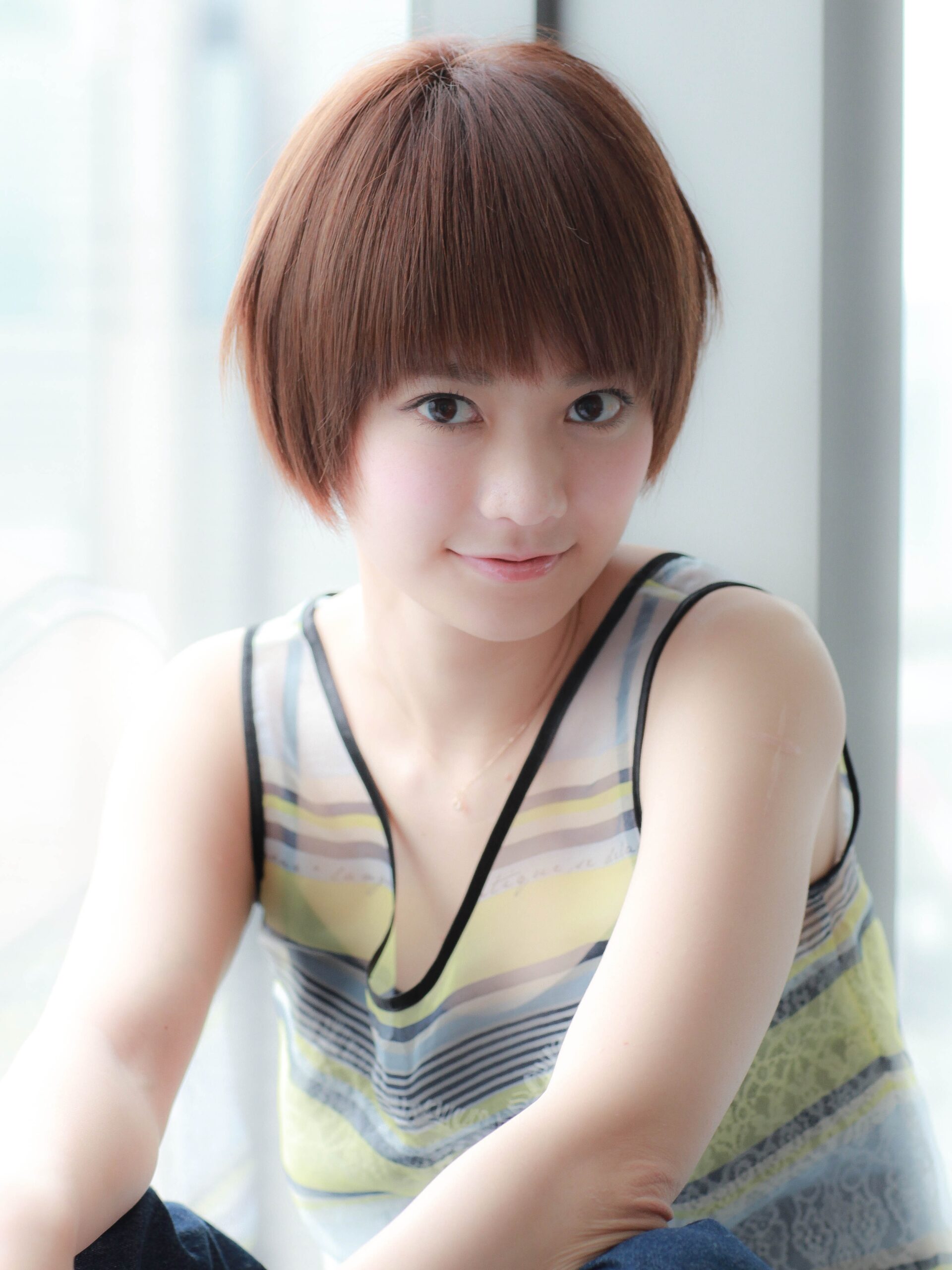 小顔＆骨格補正で美人度アップ！ 爽やかストレート×ショートヘ