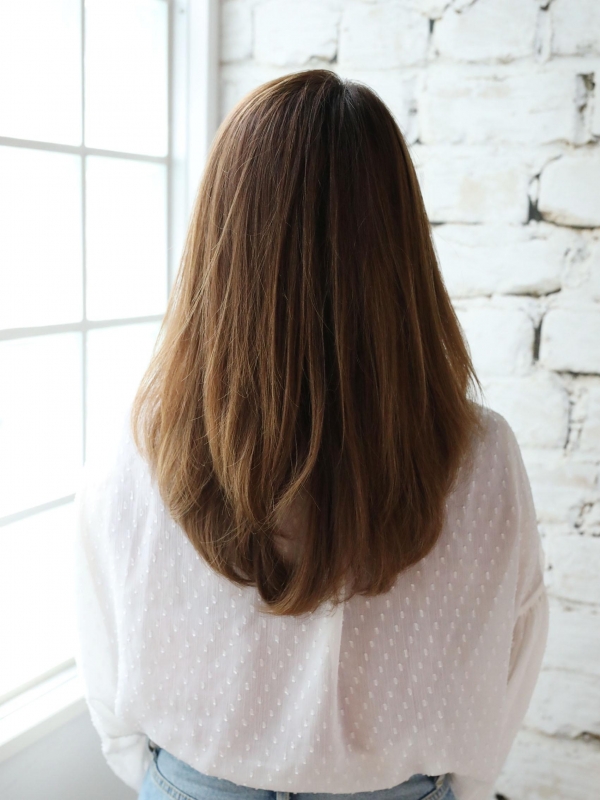 ストカールで大人かわいいレイヤーセミロング
