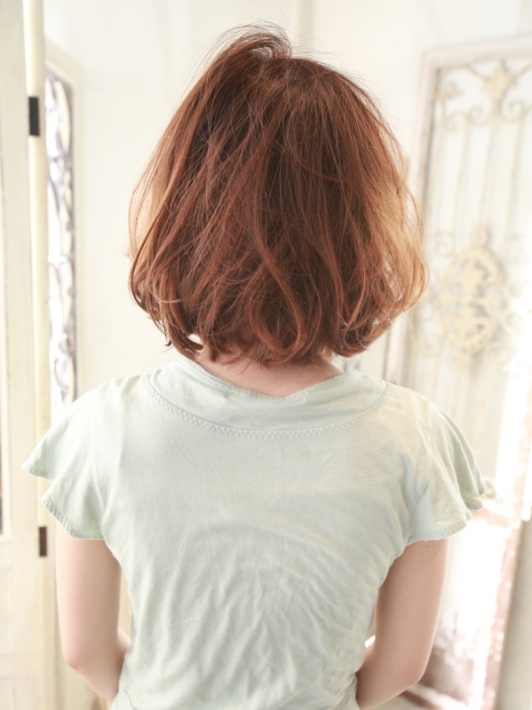 弱酸性デジタルパーマでふんわりエアリーなボブスタイル