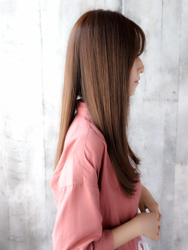 弱酸性メニューで艶やかロング☆大人のナチュラルストレート