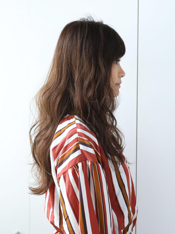 ゆるやかウェーブのパーマで小顔☆ロングヘア