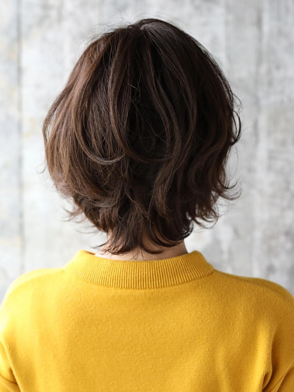 大人っぽいラフなパーマの愛されボブスタイル