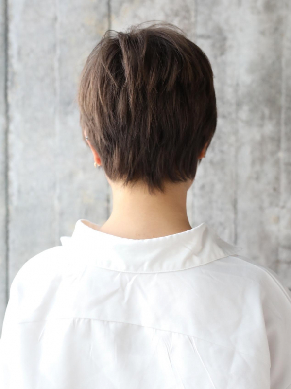 大人かわいい小顔ハンサムベリーショート