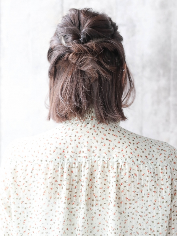 大人可愛いルーズなボブのアレンジへア