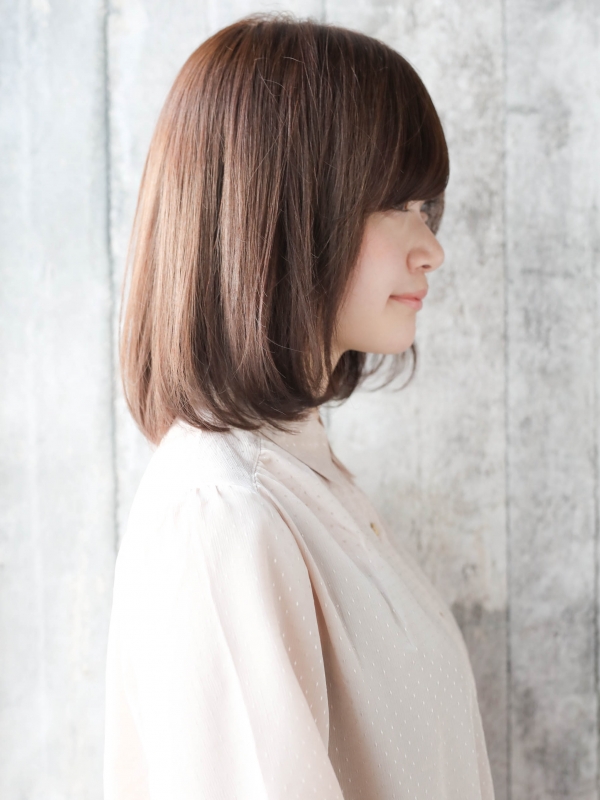 前髪あり×大人かわいい柔らかマッシュボブ