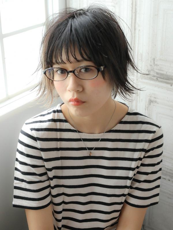 外ハネ×ストレートで透明感あるフレンチショート