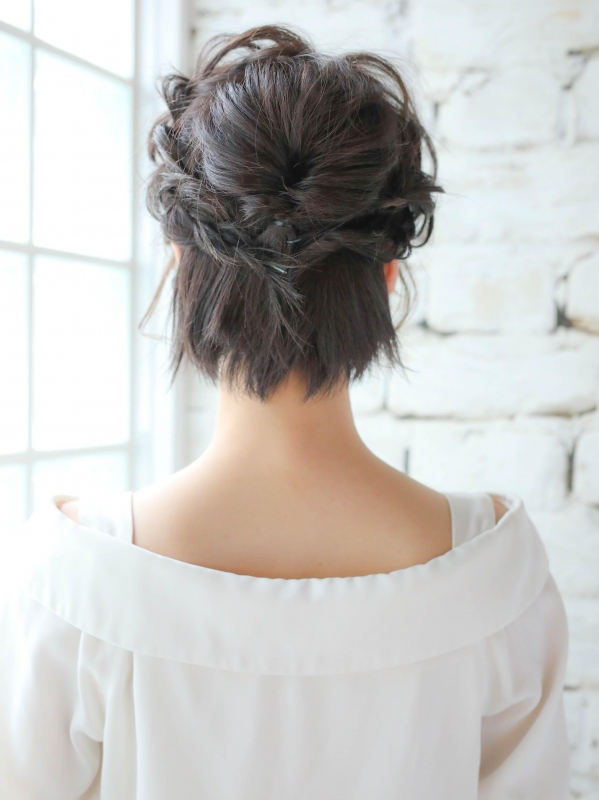 くるりんぱ×三つ編みだけの簡単ショートヘアアレンジ