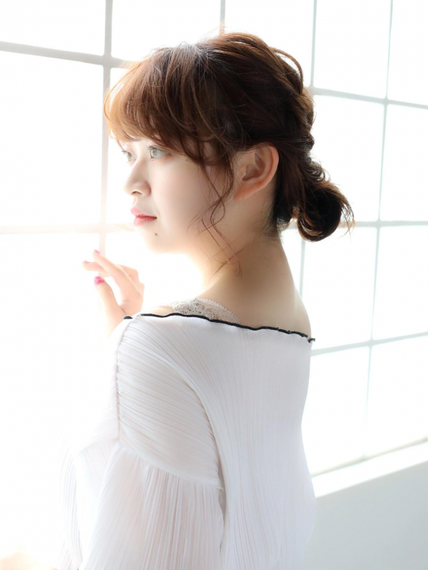 ローシニヨンの大人かわいい簡単ミディアムアレンジ