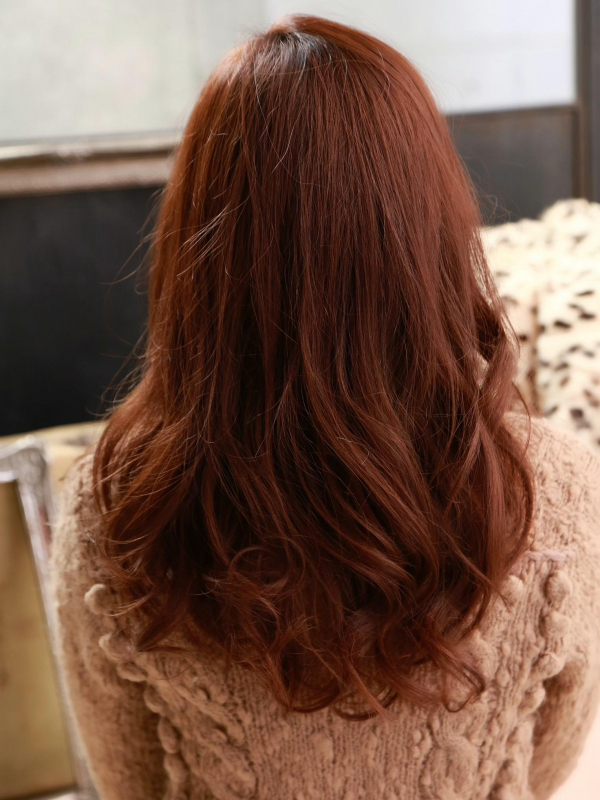 前髪なし☆ゆったりカールがラグジュアリーなセミロングのパーマ