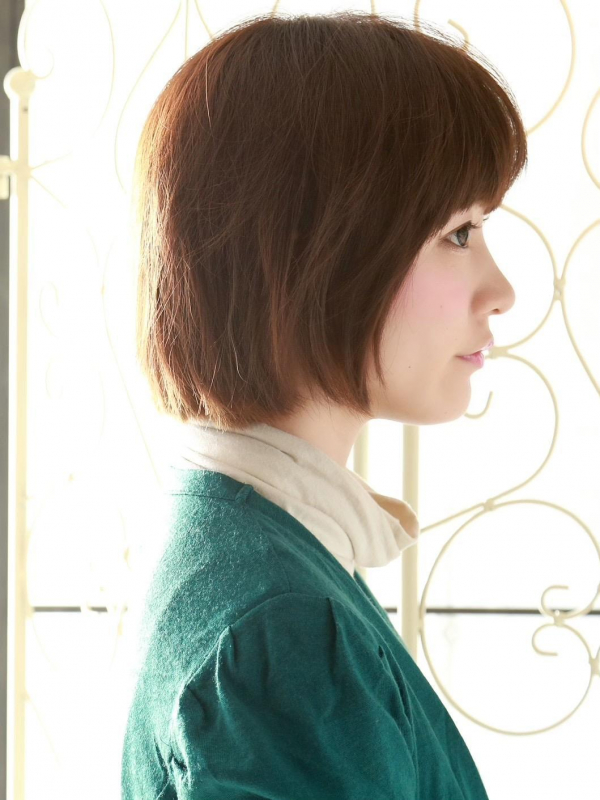 前髪あり×ストレートで若々しいボブスタイル