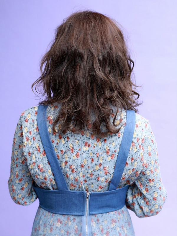 髪全体のランダムウェーブがムード満点☆セミロングのパーマヘア