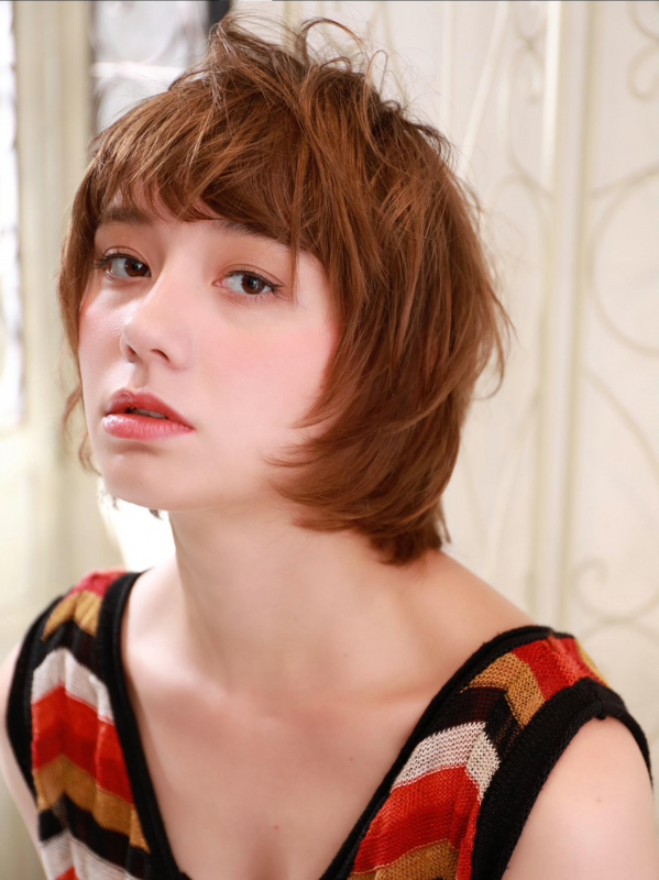 顔まわりシャギー×くせ毛風マッシュショートボブ