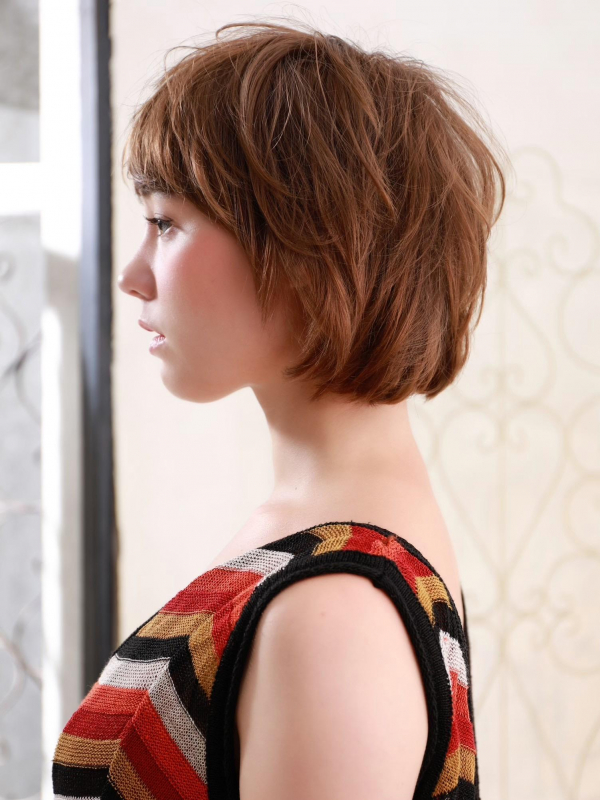 顔まわりシャギー×くせ毛風マッシュショートボブ