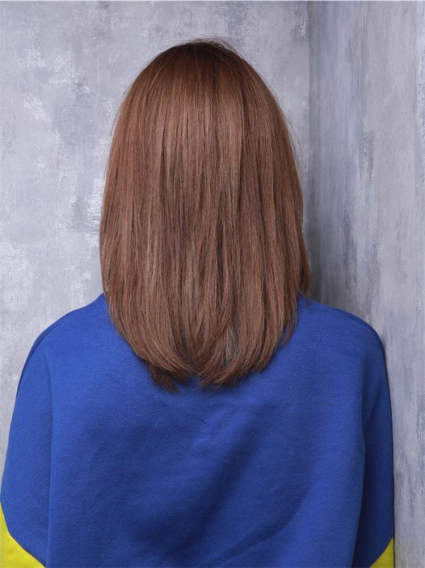 シャギー×ウルフレイヤーでラフなミディアムストレート