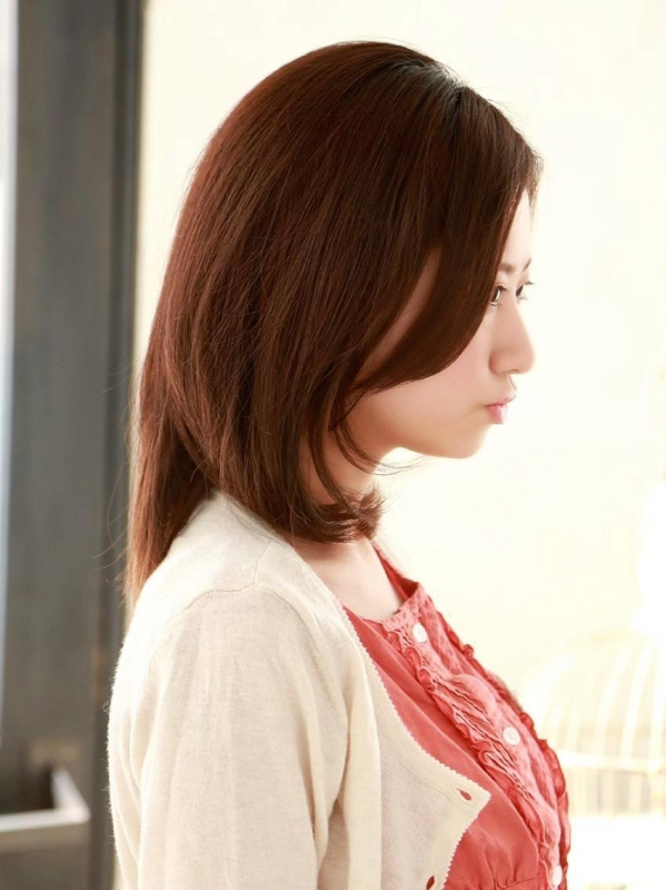 40代にも☆前髪なしミディアムストレートのレイヤースタイル