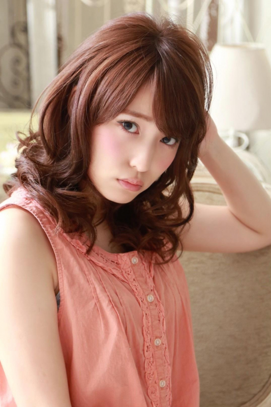 30代・40代にも☆大人かわいいミディアム×ランダムウェーブ