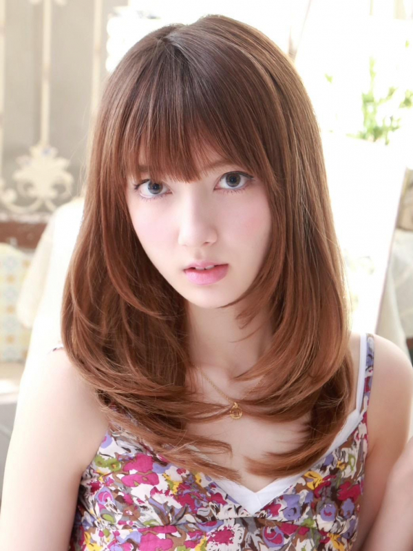 さらツヤヘアにうっとりミディアム×ストレート