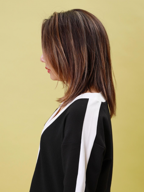 かきあげバングでラフなムードのミディアム×ストレート