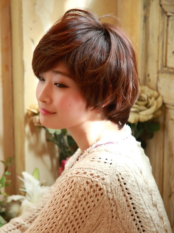 マッシュ風の柔らかい印象の可愛いショートスタイル