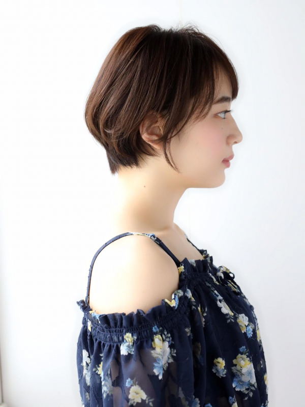 マッシュ＆くびれで小顔見え！ 大人かわいいショートボブ