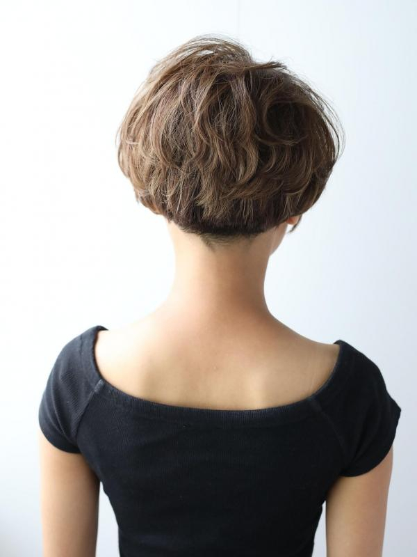 前下がりがかっこいい☆ふんわりパーマのマッシュショート