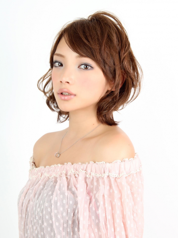 40代50代に！ ひし形シルエットのくびれウェーブ×ボブ