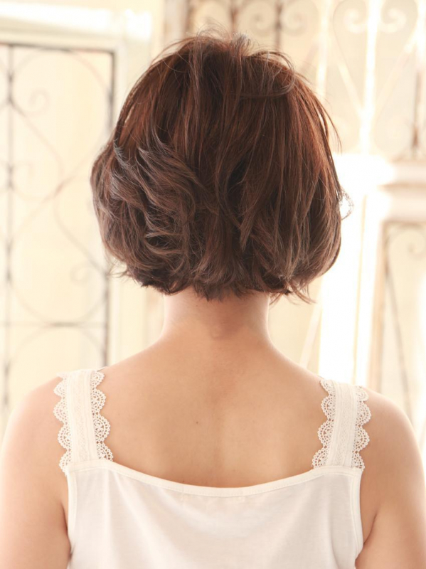 40代50代にも！ ふんわりトップの華やかボブ×パーマヘア