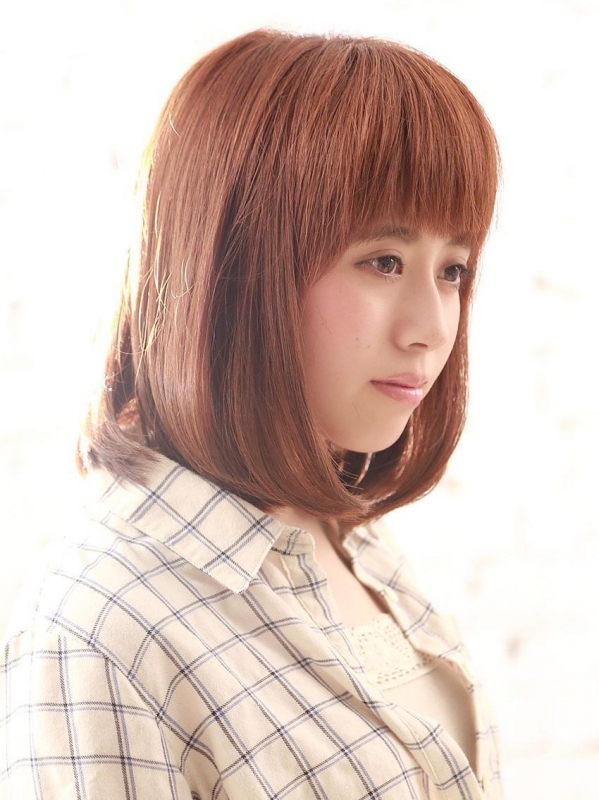 厚めバングの内巻き×ストレートボブ